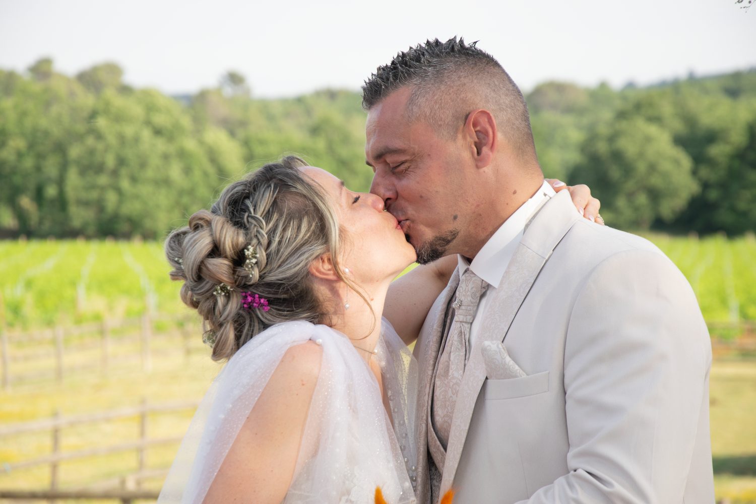 Cérémonie de mariage en extérieur, reportage mariage Provence